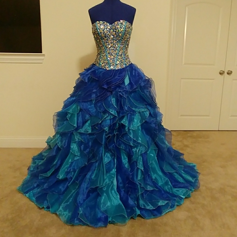 Quinceñera Formal Corsetted Gown